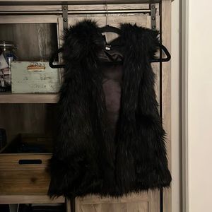 WILLI SMITH Black Faux Fur Hooded Fully Lined Vest,Small